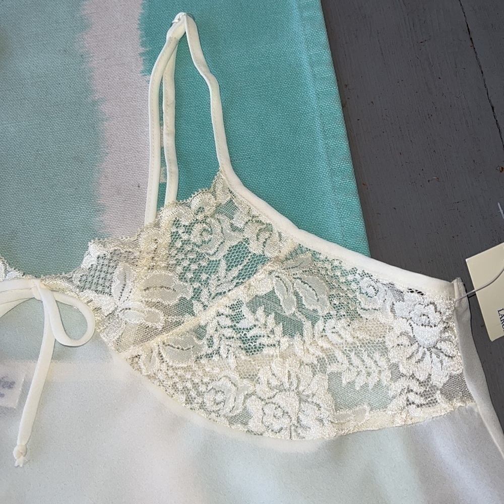 B-Comfee Lingerie Co Sheer Pale Yellow Lace Cami Lingerie Top NWT - Picture 3 of 7